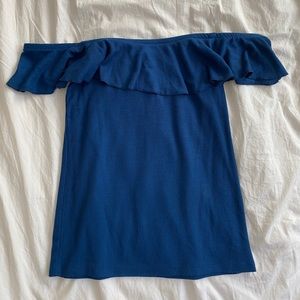 New with tags off shoulder shirt